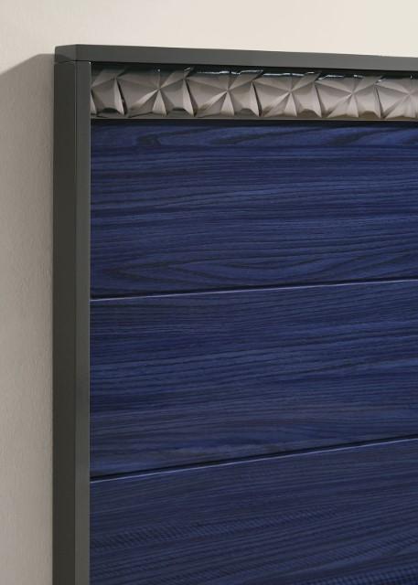 Morcote E.King & Queen Bed